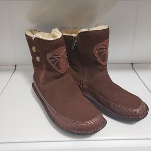 Alegria boots